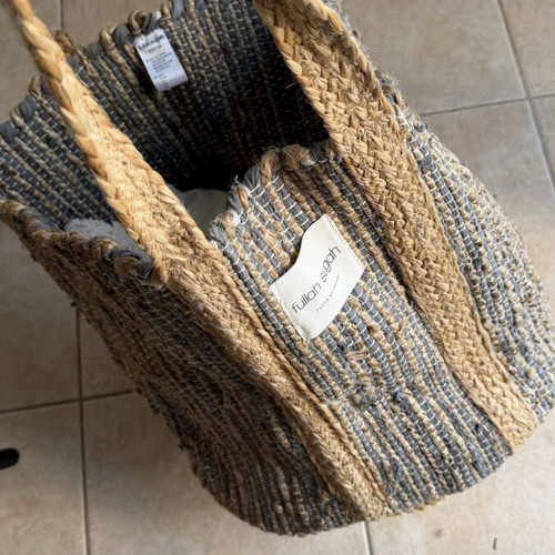 Fullah Sugah large beach bag like new