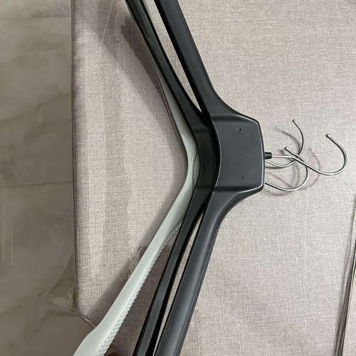 Hangers set of 3 plastic and 3 metal, like new