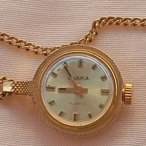 Chaika women's winding pendant watch like new, made in USSR