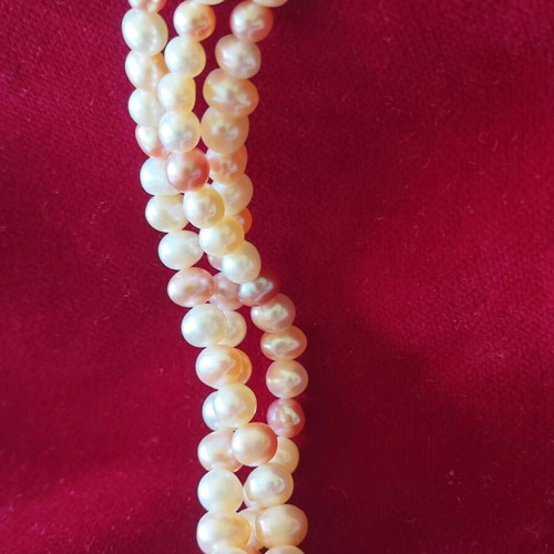 Pearl jewelry set with necklace and earrings