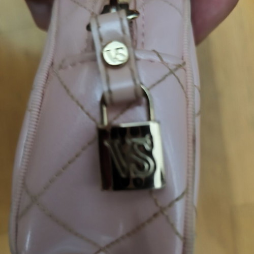 Victoria's Secret Cosmetics Purse like new, pink handheld
