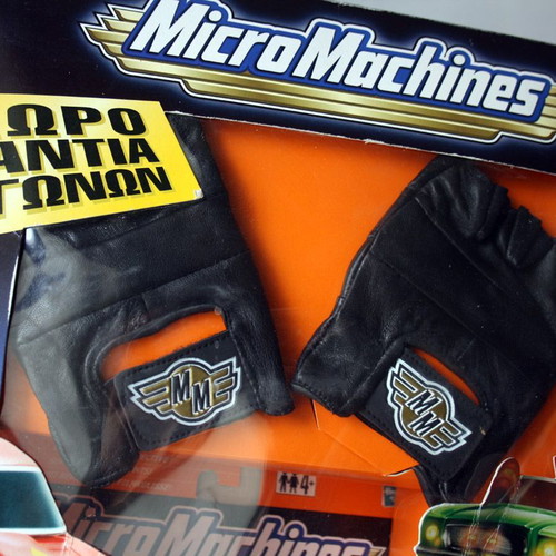 Micro Machines Easter Set Gloves & Card Tornado Twist Hasbro New