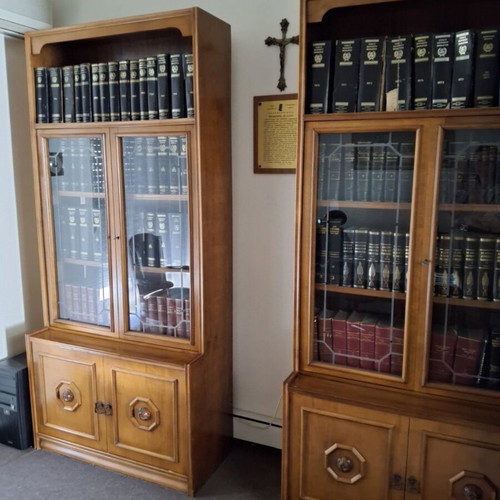 Set of 3 Display Cabinets made of solid wood like new