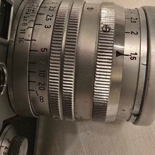 Leica φωτογραφική μηχανή μεταχειρισμένη με θήκη, φακό και φωτόμετρο