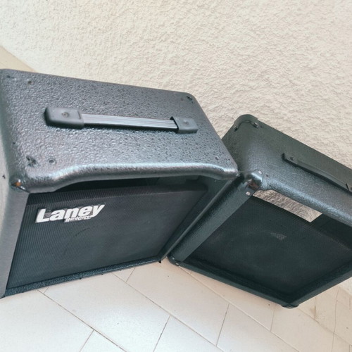 Guitar amplifier cabinets used, pack of 2, 1x8" without speaker