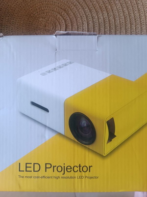 Mini projector portable with gift stand new