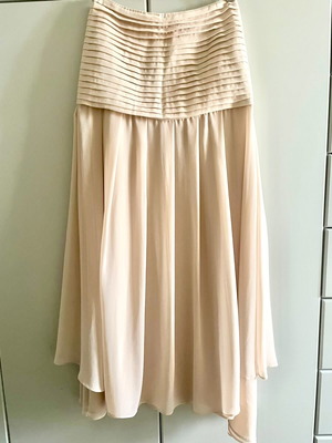 La Chaine chiffon skirt size S like new beige
