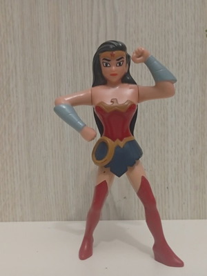 DC Comics Justice League Wonder Woman figure set, Burger King & McDonald's Happy Meal