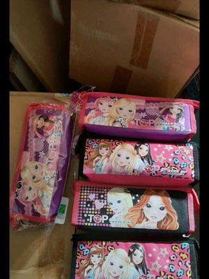 Top Girls pencil cases new, pack of 5 pieces