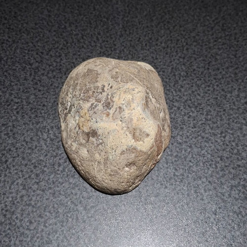 Thunderegg Agate half nodule polished, like new, 11.5 cm