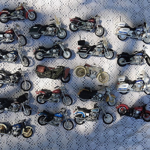 Harley Davidson toy motorcycles used, set of 20