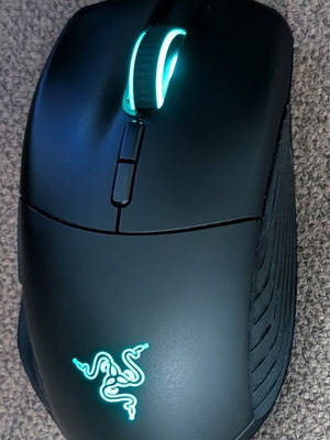Razer Basilisk RGB Gaming ποντίκι 16000 DPI σαν καινούργιο