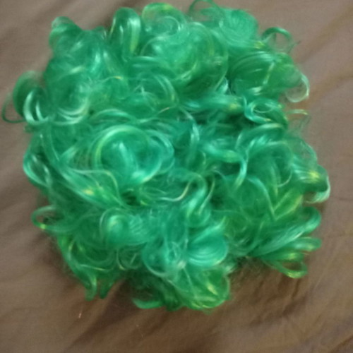 Green wig like new, short for Joker or Clown