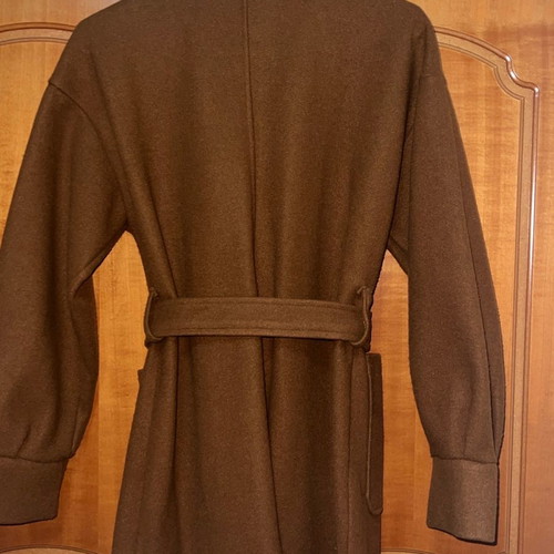 Midi coat used, brown with balloon sleeves and belt