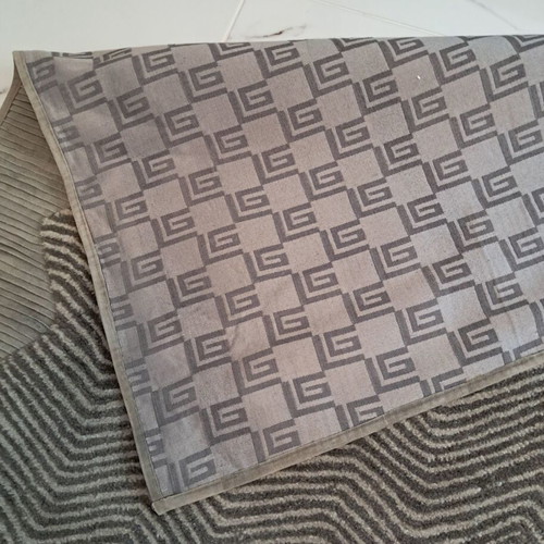 Modern rug Guy Laroche like new 1.60x2.30