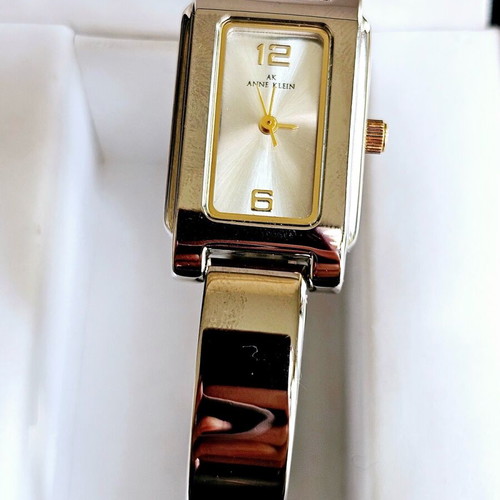 Anne Klein II wristwatch silver like new
