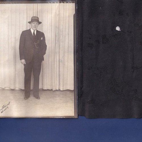 Photo album with 23 used souvenir photos, family moments