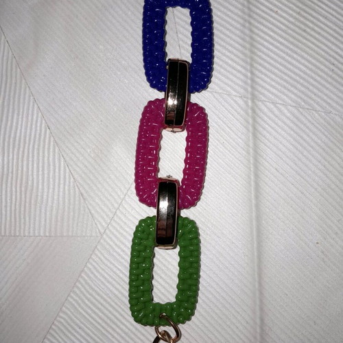 Accessory necklace and belt new in excellent condition