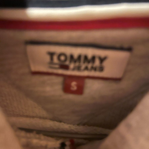 Tommy Hilfiger collectible hoodie like new, multicolor
