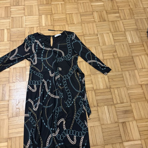 Batida satin dress with lining, new