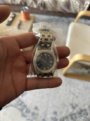 Ellesse wristwatch, gold and silver, needs hand repair