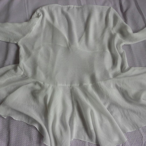 Women's blouse with ruffles, white, size L, like new