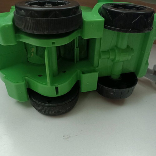 Hasbro Play Doh Trash Tossin' Rowdy used garbage truck toy
