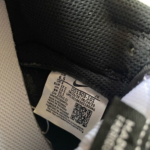 Nike Panda women's athletic shoes new, black and white