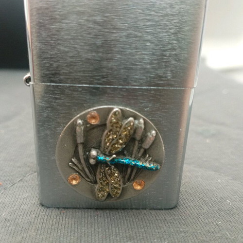 Zippo made in USA 2004 μεταχειρισμένο με σπάνιο ανάγλυφο σχέδιο