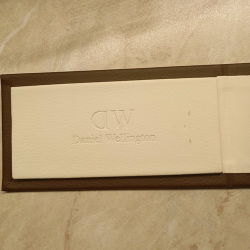 Daniel Wellington men's wristwatch new, brown