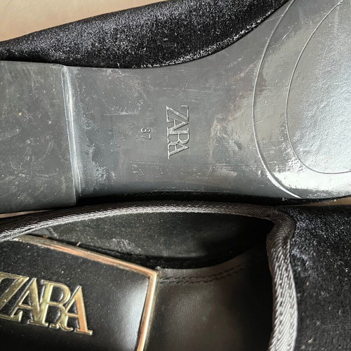 Zara velvet loafers like new, black, size 37