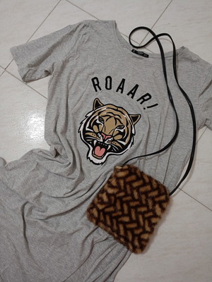 Tiger set T-shirt and bag Mango like new, gray and black