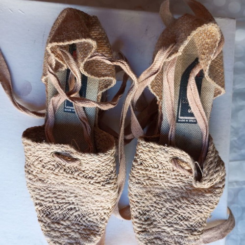 Beige espadrilles size 39 with ankle ties