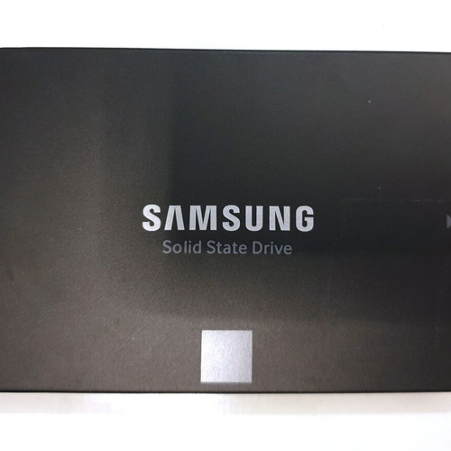 Samsung 850 SSD EVO 250GB 2.5-inch internal drive like new