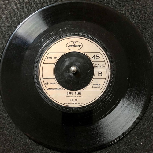 10 cc I'm Not In Love vinyl 7", single, 45 RPM used, rock