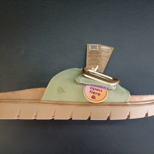 Jana platform sandals new with comfortable sole