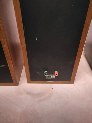Ηχεία δυάδες KEF μεταχειρισμένα, μοντέλο C60, σε μέτρια κατάσταση