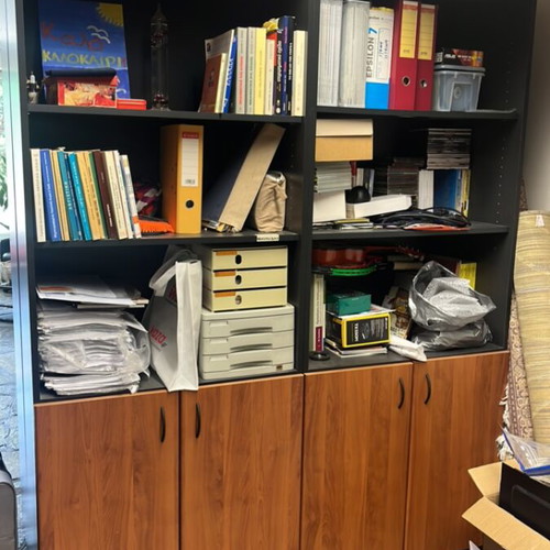 Office bookshelves like new, set of 2 with ample storage