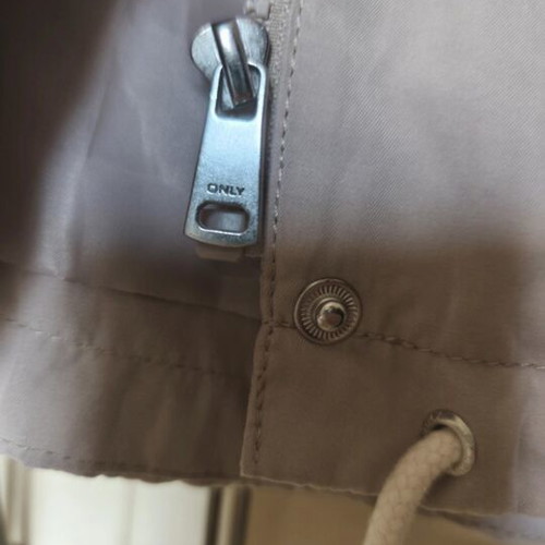 Only women's thin beige jacket like new, size XS