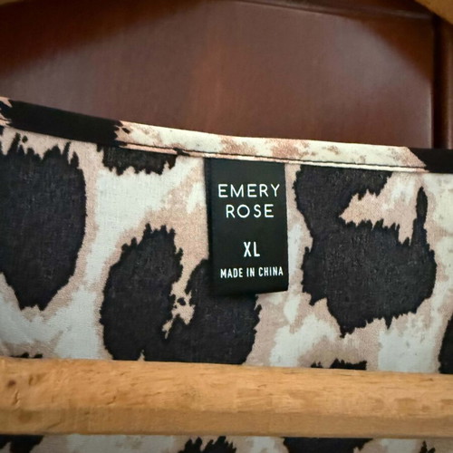 Emery Rose asymmetrical long blouse XL like new, leopard print