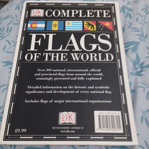 Complete Flags of the World softcover in excellent condition