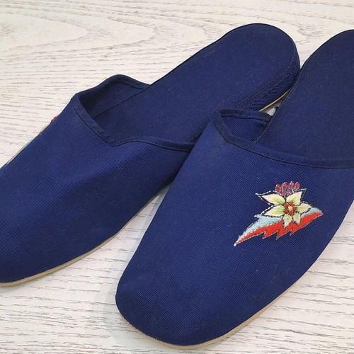 Slippers new size 37 blue with embroidery Chinese