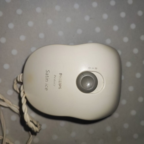 Philips Satin Ice body hair removal device like new with ice attachment
