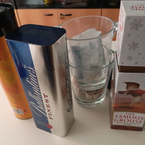Package of 13 new collectible and practical whiskey and vodka items