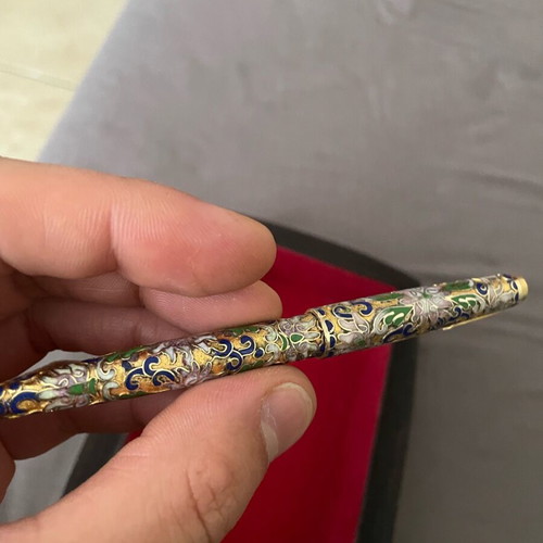 Cloisonné pen used in excellent condition