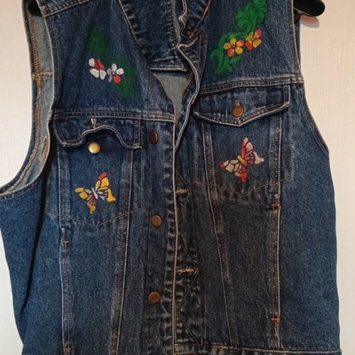 Women's denim vest with butterfly print, size M, like new
