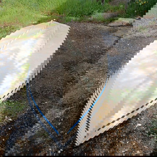 Βάρκα πολυεστερική σαν καινούργια με δώρο σωσίβια και άγκυρα