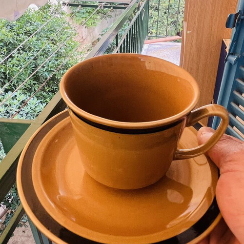 Retro ceramic cup set used, 4 pieces mustard yellow with black rim