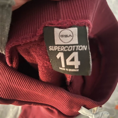 Children's maroon GSA bermuda shorts like new, size 14
