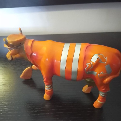 Bernhard Prinz limited edition street sweeper cow figurine